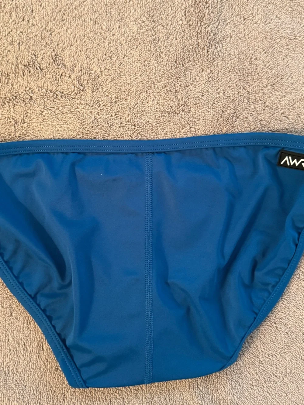 Awry men’s hybrid